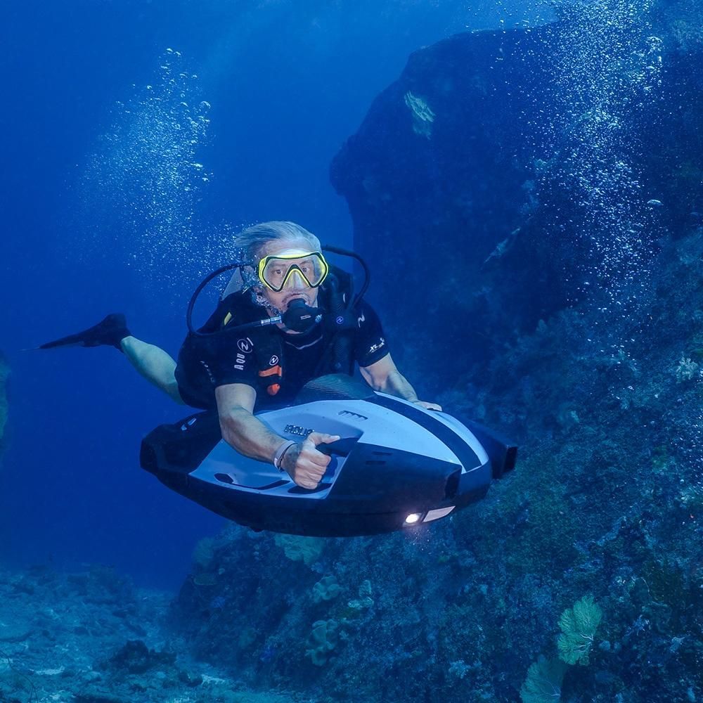 Le scooter des mers le plus rapide au monde iAQUA AquaDart 770